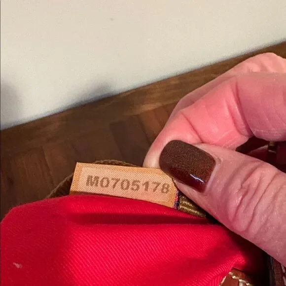 Dooney & Bourke Pebble Leather Presley Crossbody Red - Picture 13 of 15